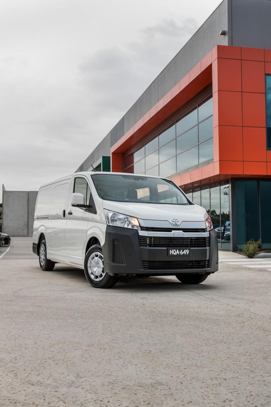  Toyota Hiace LWB Van 2019 года  (AU) (фото 5 из 10)